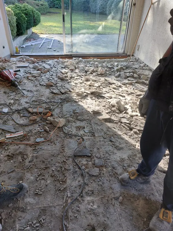 Gewapend betonvloer verwijderd in Tilburg 6 Gewapend Beton Slopen Sloopbedrijf Brabant