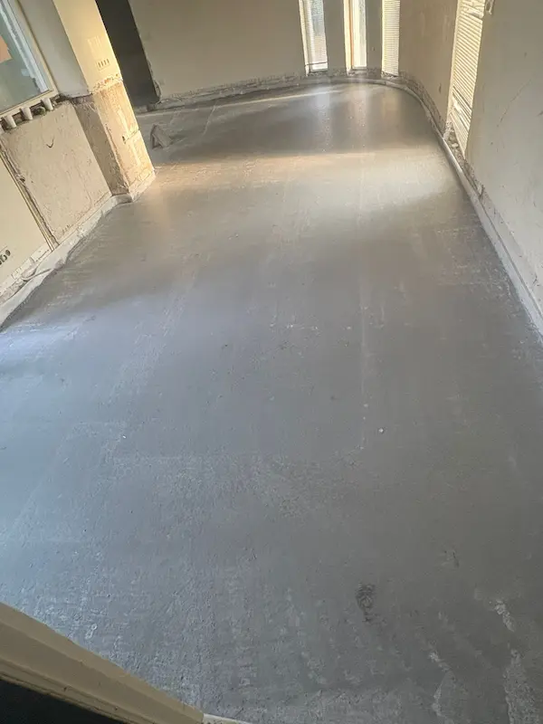 Gewapend Betonnenvloer Gestort in Tilburg 7 Glad afgewerkte betonvloer klaar voor isolatie en vloerverwarming